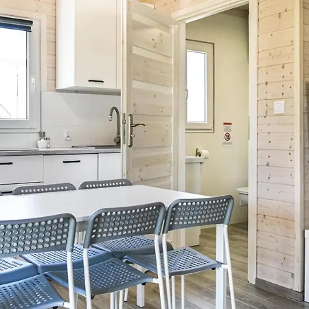 2 Bedroom Stunning In * ريفال