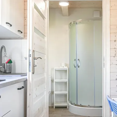 بيت للعطل 2 Bedroom Stunning In *