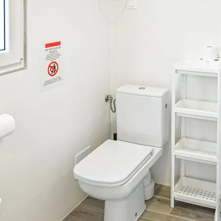 بيت للعطل 2 Bedroom Stunning In *