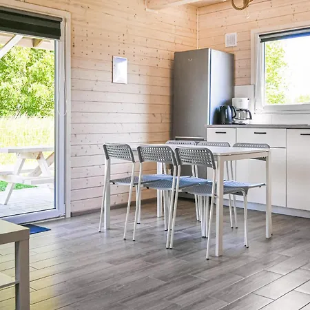بيت للعطل 2 Bedroom Stunning In *